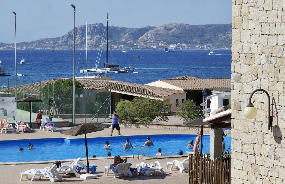Club Esse Residence Capo D'Orso ปาเลา ภายนอก รูปภาพ