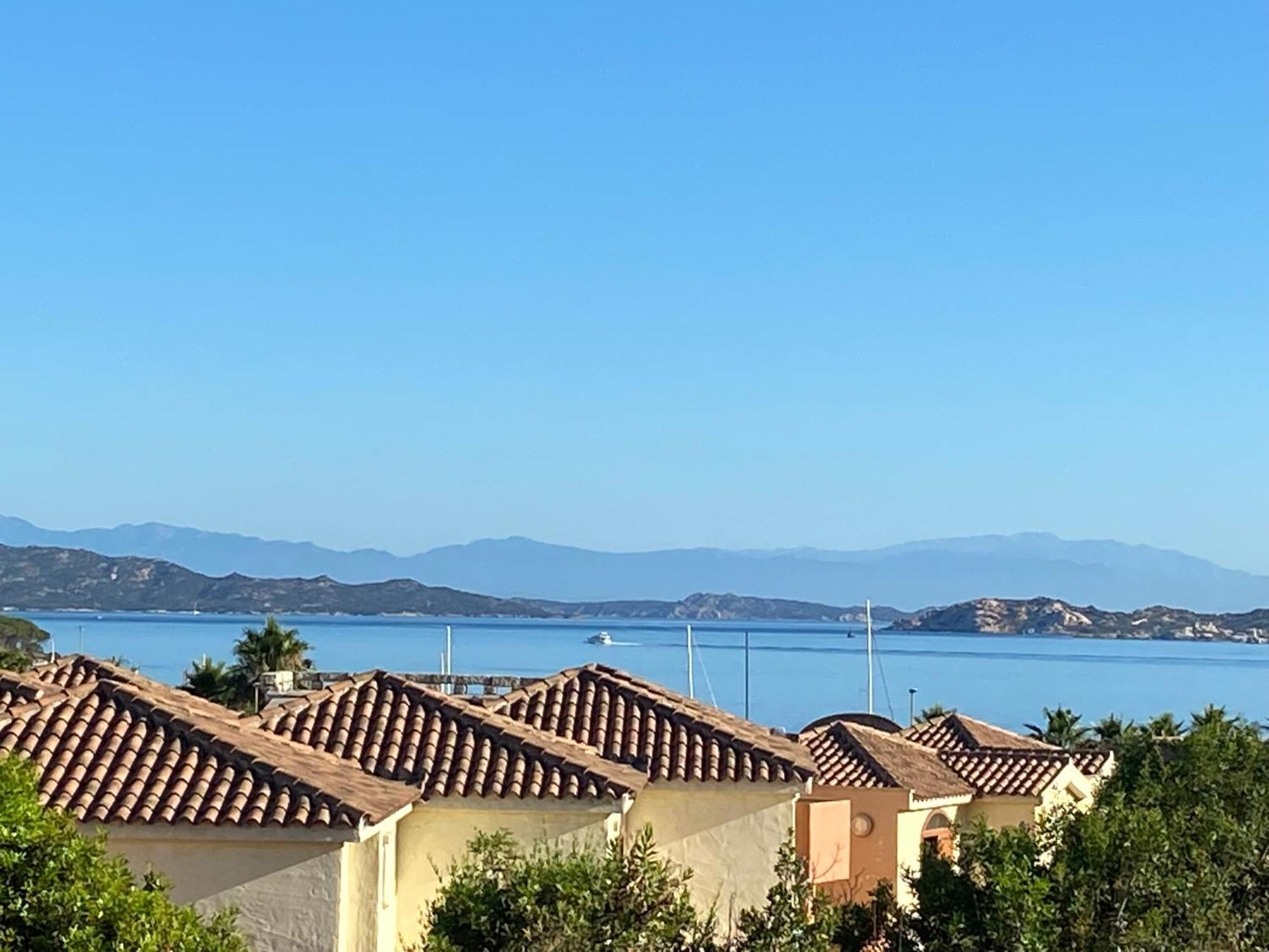 Club Esse Residence Capo D'Orso ปาเลา ภายนอก รูปภาพ