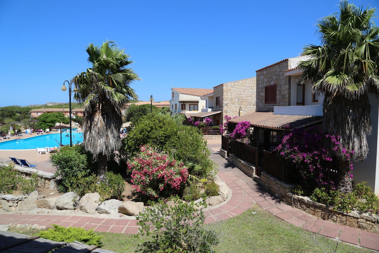 Club Esse Residence Capo D'Orso ปาเลา ภายนอก รูปภาพ